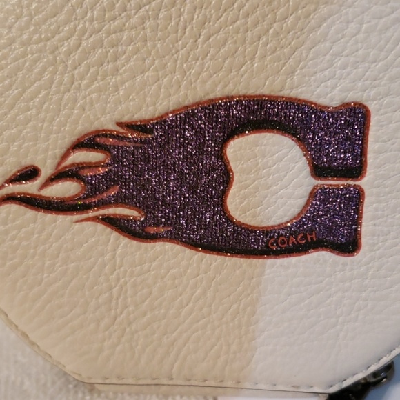 SOLD Coach Motif leather round coin case - Picture 4 of 4